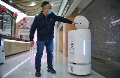 安防巡检机器人、机械臂咖啡机器人…百余台机器人冬奥会上岗